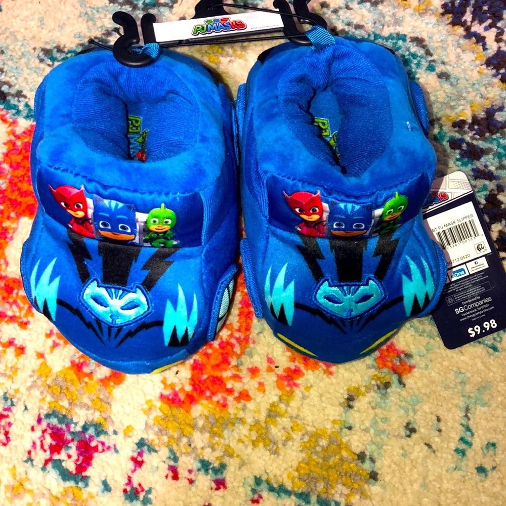 🧜🏼‍♀️3 for $15 item!🧜🏼‍♀️ pj masks slippers